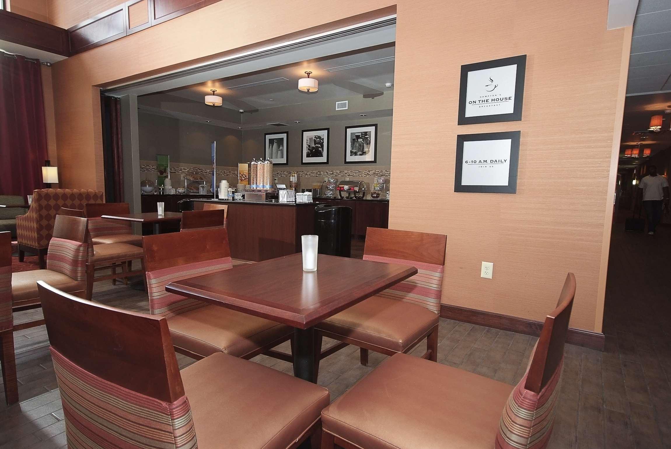 Hampton Inn & Suites Vineland Restoran fotoğraf
