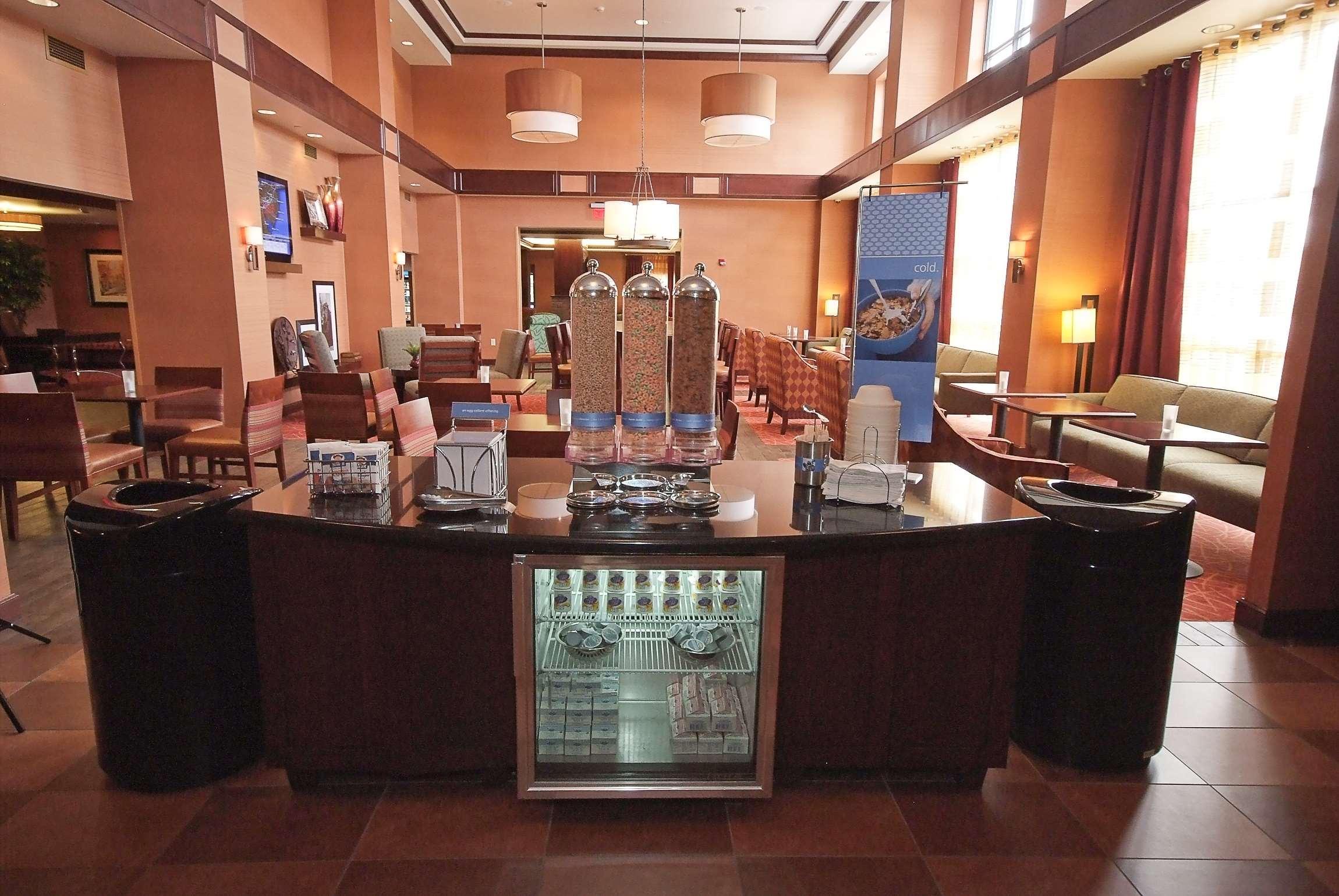 Hampton Inn & Suites Vineland Restoran fotoğraf
